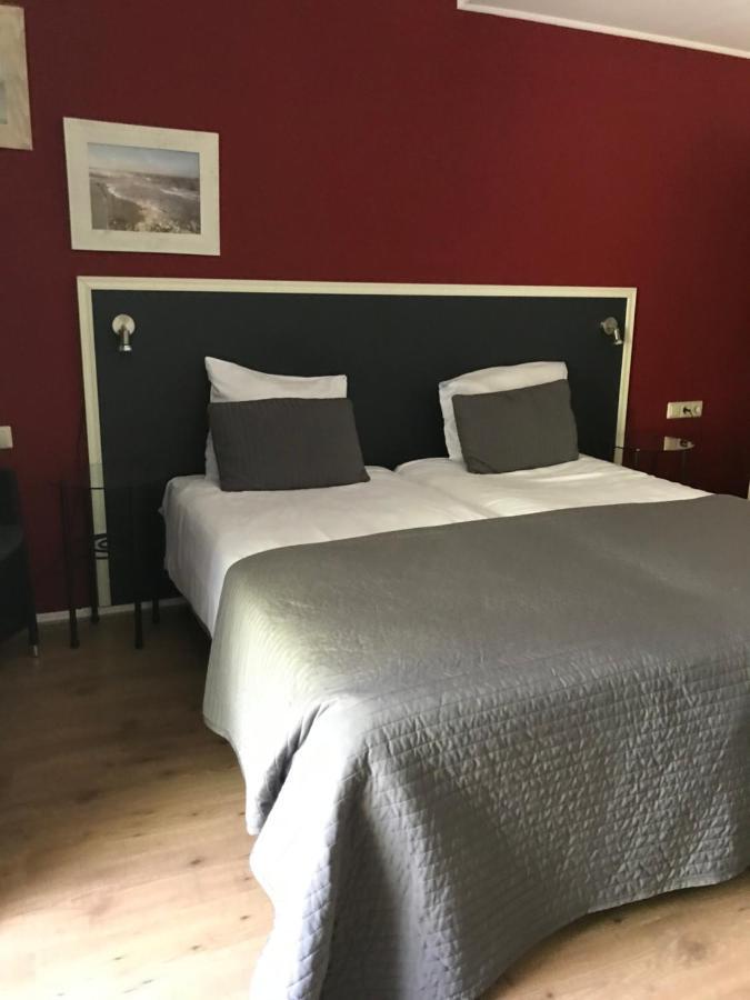 Fletcher Strandhotel Renesse Esterno foto