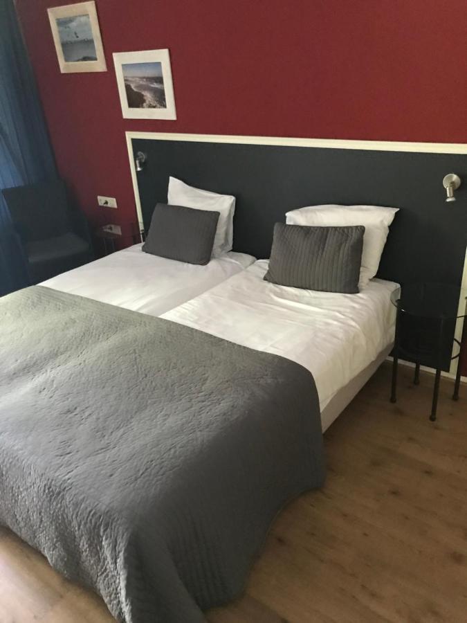 Fletcher Strandhotel Renesse Esterno foto